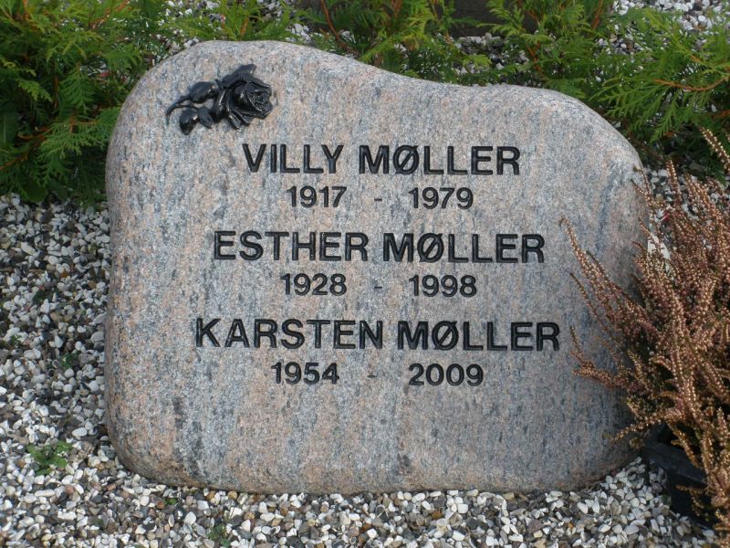 Villy Moeller1.JPG